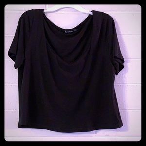 Scoop neck black crop top